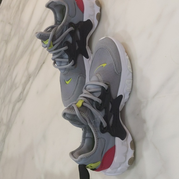 Nike React Presto Wolfe grey black pink wolf volt youth size 4 - Picture 7 of 11